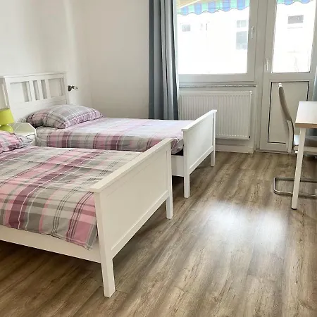 2-bedroom With Kitchen And Garden, Fast To Dusseldorf Messe