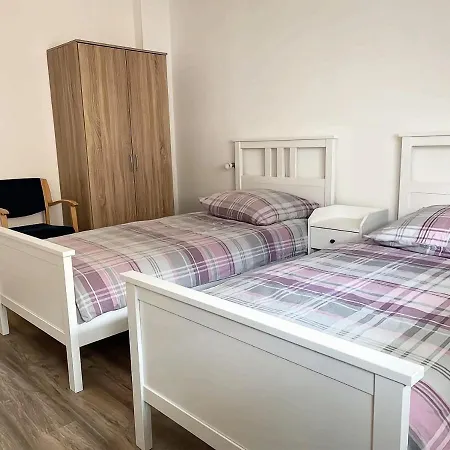 2-bedroom With Kitchen And Garden, Fast To Dusseldorf Messe *