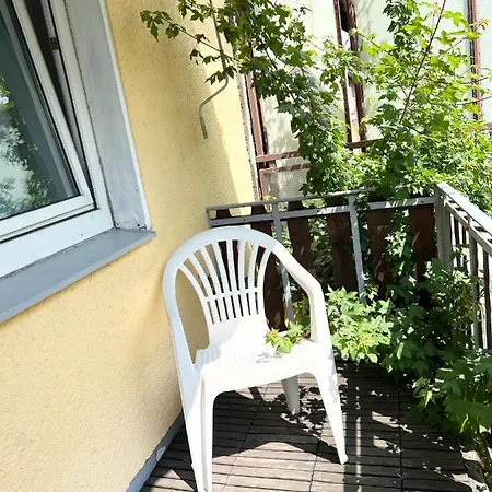 2-bedroom With Kitchen And Garden, Fast To Dusseldorf Messe