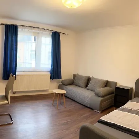 2-bedroom With Kitchen And Garden, Fast To Dusseldorf Messe